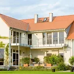 Peeneblick - Exklusives Traumhaus In Direktlage Am Wasser Mit Bootssteg Und Aussensauna * Rankwitz