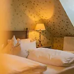Peeneblick - Exklusives Traumhaus In Direktlage Am Wasser Mit Bootssteg Und Aussensauna Rankwitz