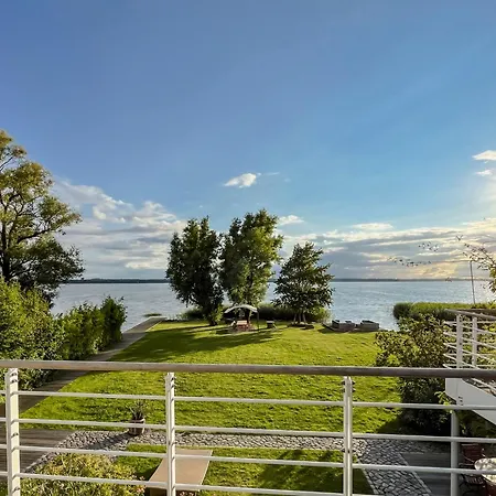 Holiday home Peeneblick - Traumhaus In Exklusiver Direktlage Am Wasser Mit Eigenem Bootssteg Fuer 8 Personen *