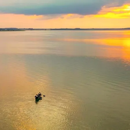 Peeneblick - Exklusives Traumhaus In Direktlage Am Wasser Mit Bootssteg Und Aussensauna *