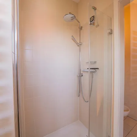 Peeneblick - Exklusives Traumhaus In Direktlage Am Wasser Mit Bootssteg Und Aussensauna * Rankwitz