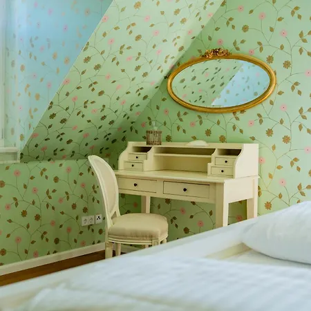 Peeneblick - Exklusives Traumhaus In Direktlage Am Wasser Mit Bootssteg Und Aussensauna *