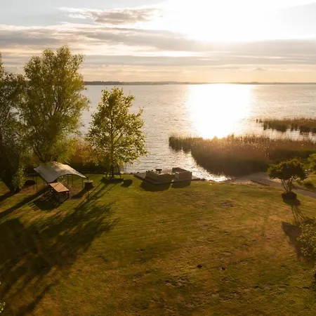 Peeneblick - Exklusives Traumhaus In Direktlage Am Wasser Mit Bootssteg Und Aussensauna *