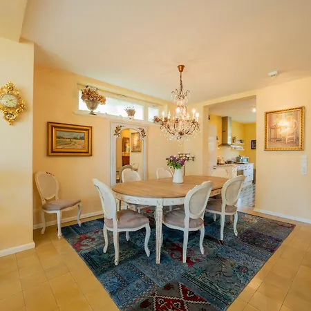 Peeneblick - Exklusives Traumhaus In Direktlage Am Wasser Mit Bootssteg Und Aussensauna