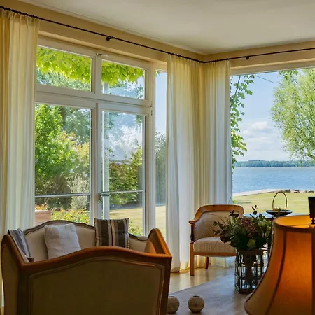 Peeneblick - Exklusives Traumhaus In Direktlage Am Wasser Mit Bootssteg Und Aussensauna * Rankwitz