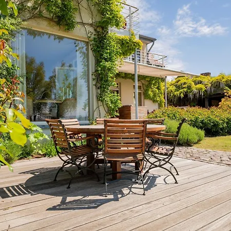 Peeneblick - Exklusives Traumhaus In Direktlage Am Wasser Mit Bootssteg Und Aussensauna