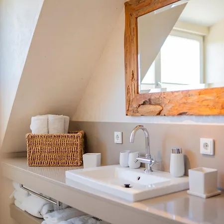 Peeneblick - Exklusives Traumhaus In Direktlage Am Wasser Mit Bootssteg Und Aussensauna