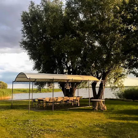 בית נופש Peeneblick - Exklusives Traumhaus In Direktlage Am Wasser Mit Bootssteg Und Aussensauna *