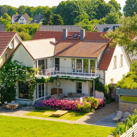 Peeneblick - Exklusives Traumhaus In Direktlage Am Wasser Mit Bootssteg Und Aussensauna Rankwitz