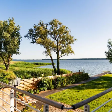Peeneblick - Exklusives Traumhaus In Direktlage Am Wasser Mit Bootssteg Und Aussensauna Rankwitz