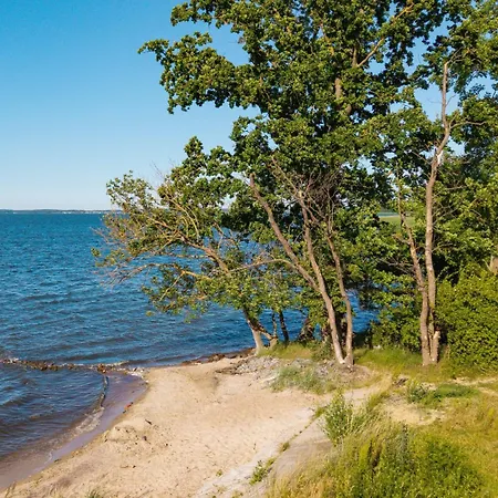 Peeneblick - Exklusives Traumhaus In Direktlage Am Wasser Mit Bootssteg Und Aussensauna Rankwitz